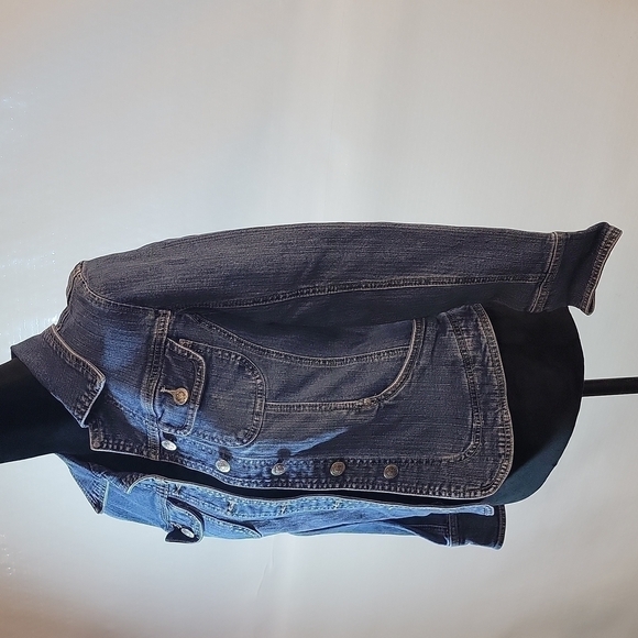 ADORABLE button up jean jacket size small - Picture 3 of 14